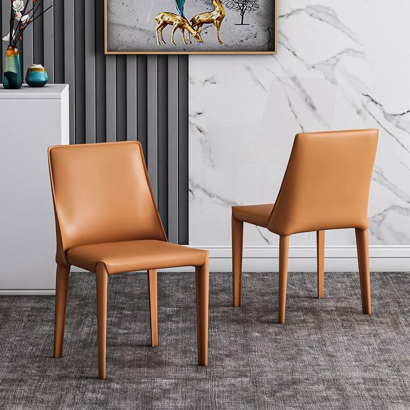 Sedia da pranzo con schienale massiccio e finitura opaca pelle per hotel stile designer Clearhalo
