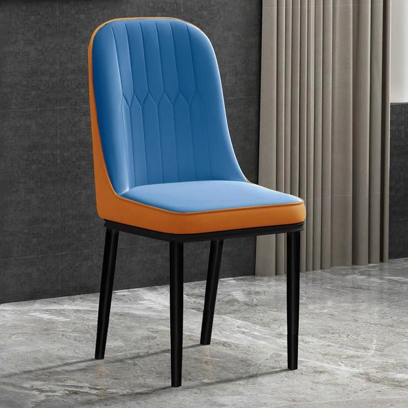 Sedia da pranzo Glam ecopelle Parsons Chair con 4 gambe finitura opaca per la casa Clearhalo
