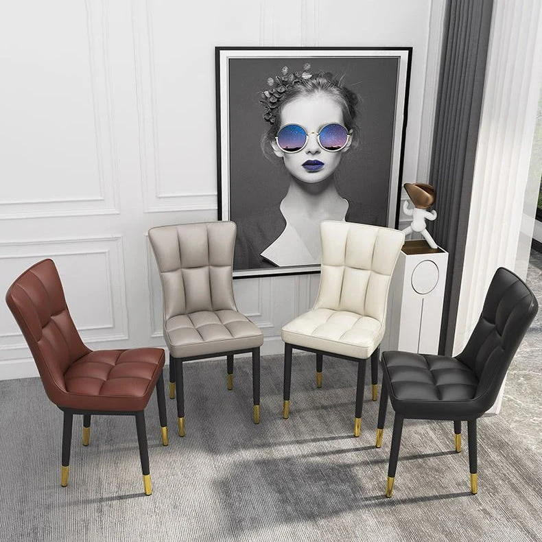 Sedia da pranzo Glam pelle Parsons Chair con gambe acciaio con finitura opaca per la casa Clearhalo