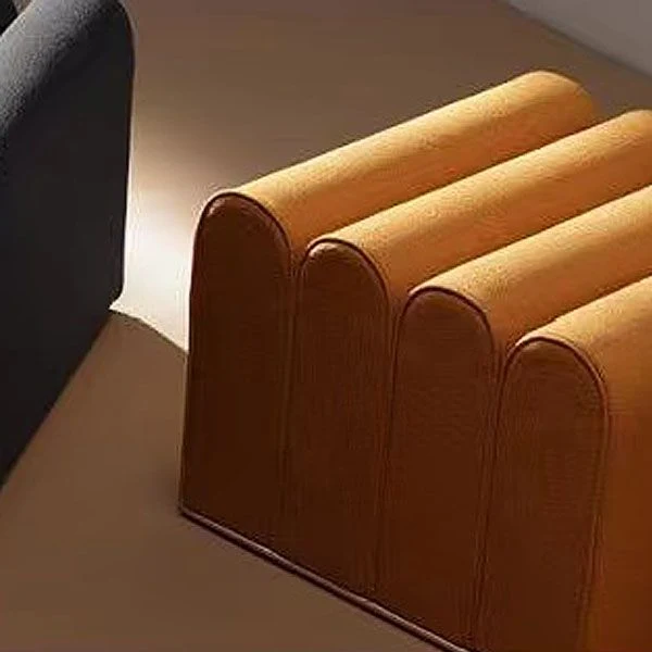 Sedia da pranzo imbottita con braccioli da pranzo con schienale solido per ristorante stile designer Clearhalo