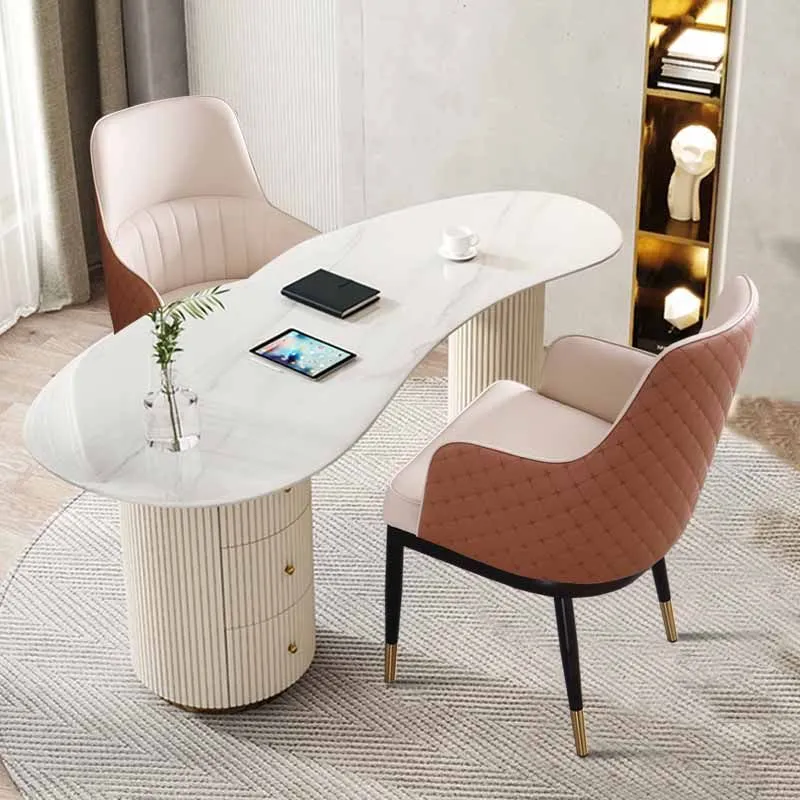 Sedia da pranzo imbottita pelle minimalista con braccioli posteriori solidi e sedie laterali Clearhalo