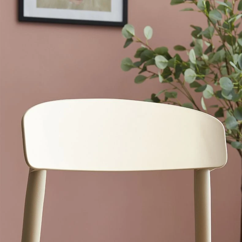 Sedia da pranzo impilabile plastica con schienale aperto per la casa contemporanea Clearhalo