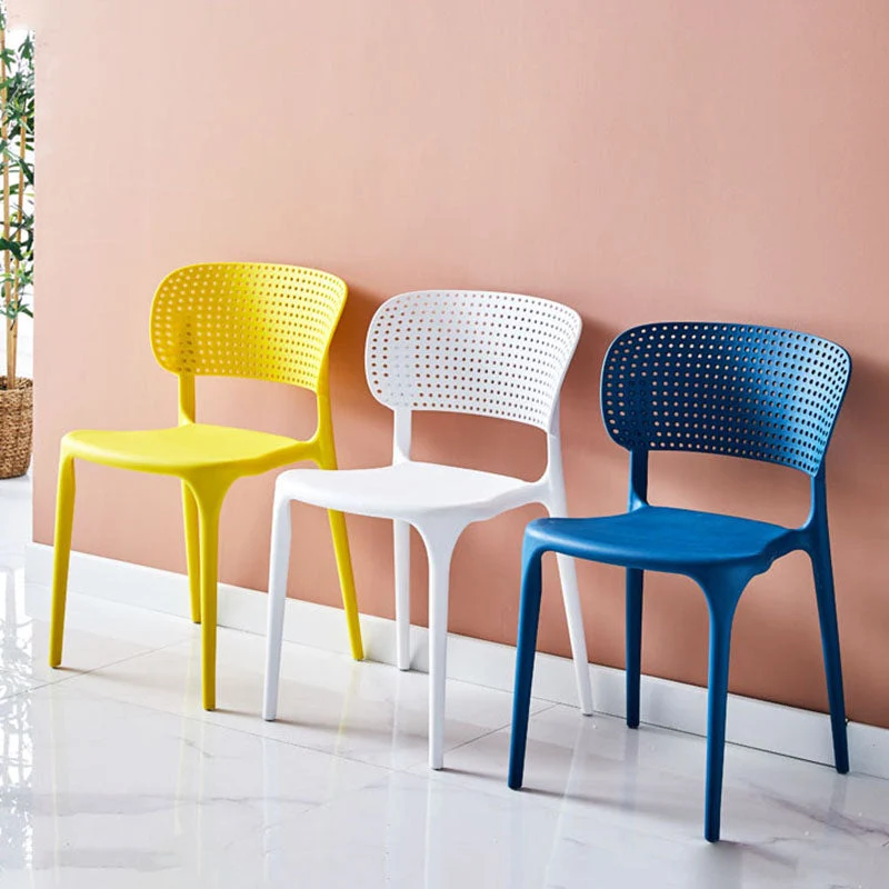 Sedia da pranzo impilabile plastica per la casa. Sedia da pranzo contemporanea con schienale aperto Clearhalo