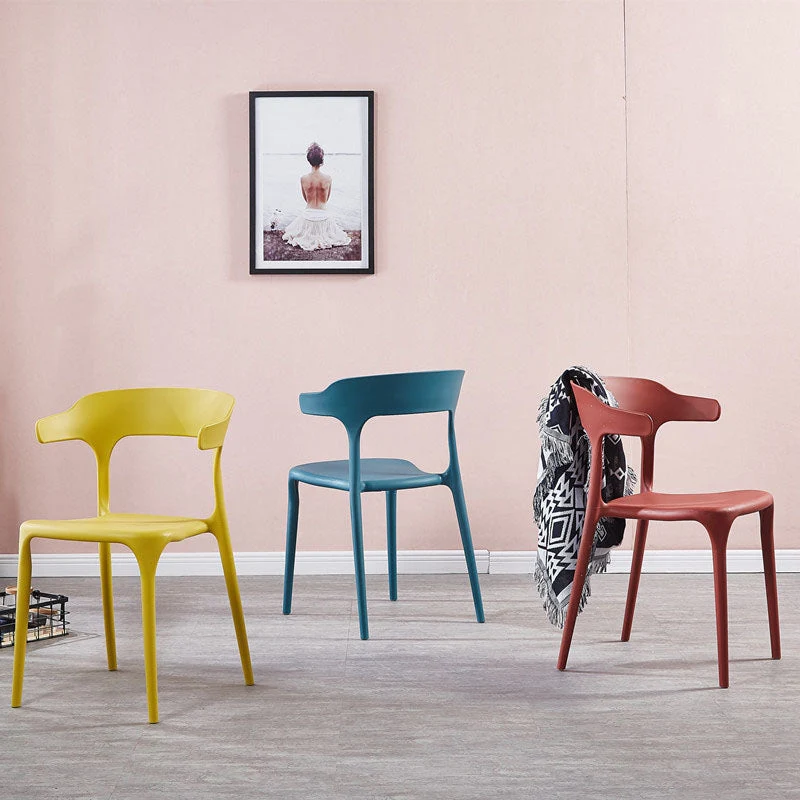 Sedia da pranzo moderna con braccioli plastica per ristorante, finitura opaca, con schienale aperto Clearhalo