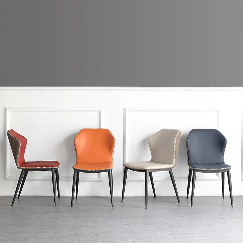 Sedia da pranzo moderna con schienale pelle e finitura opaca Clearhalo