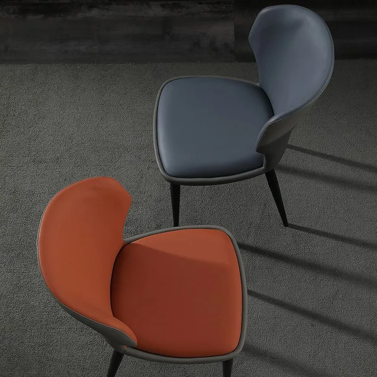 Sedia da pranzo moderna con schienale pelle e finitura opaca per ristorante Clearhalo