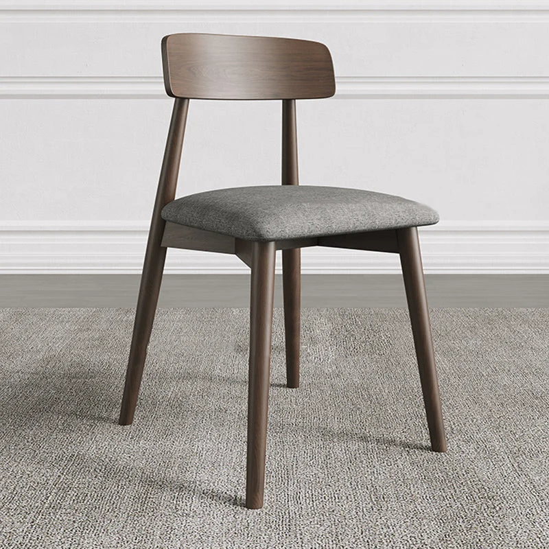 Sedia da pranzo moderna imbottita con schienale aperto e base legno Clearhalo