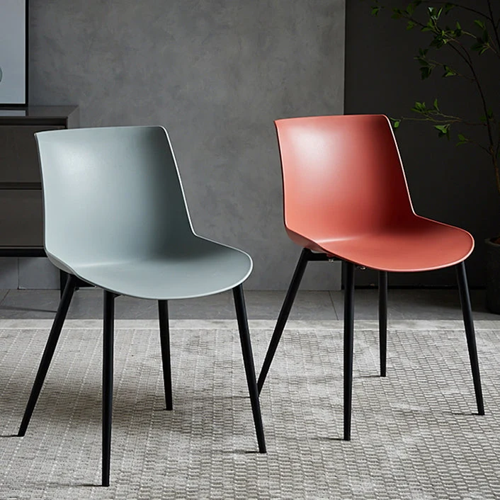 Sedia da pranzo moderna metallo Sedia da pranzo con schienale solido per uso domestico Clearhalo