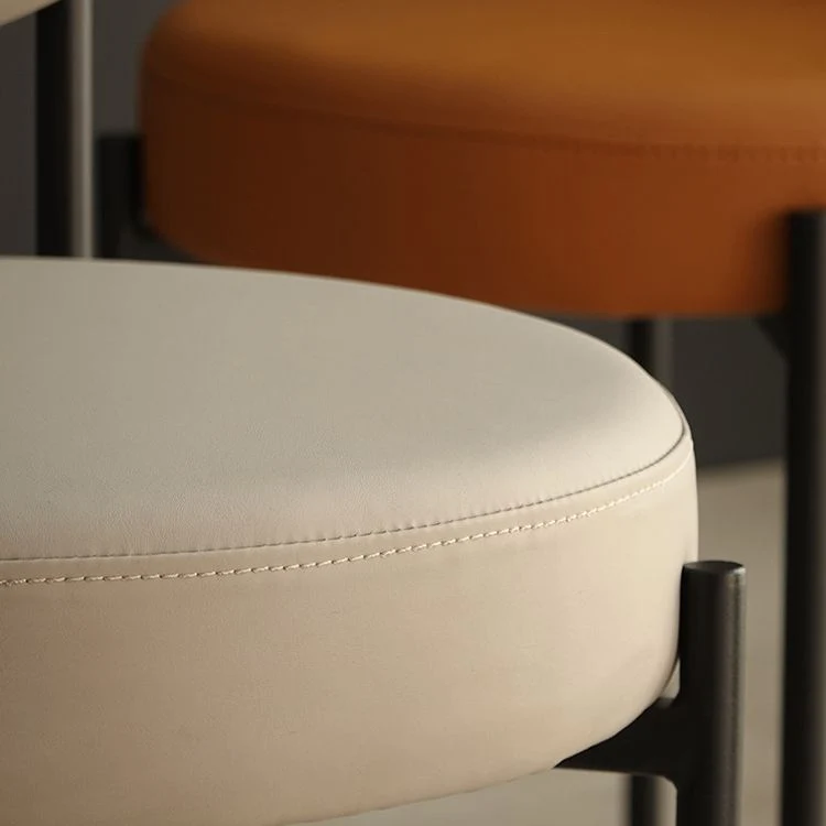 Sedia da pranzo moderna pelle PU con schienale aperto per ristorante moderno e gambe nere Clearhalo