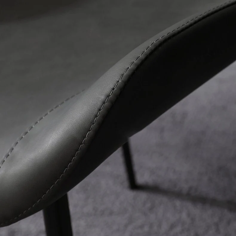Sedia da pranzo moderna per la casa pelle con schienale massiccio e gambe metallo Clearhalo