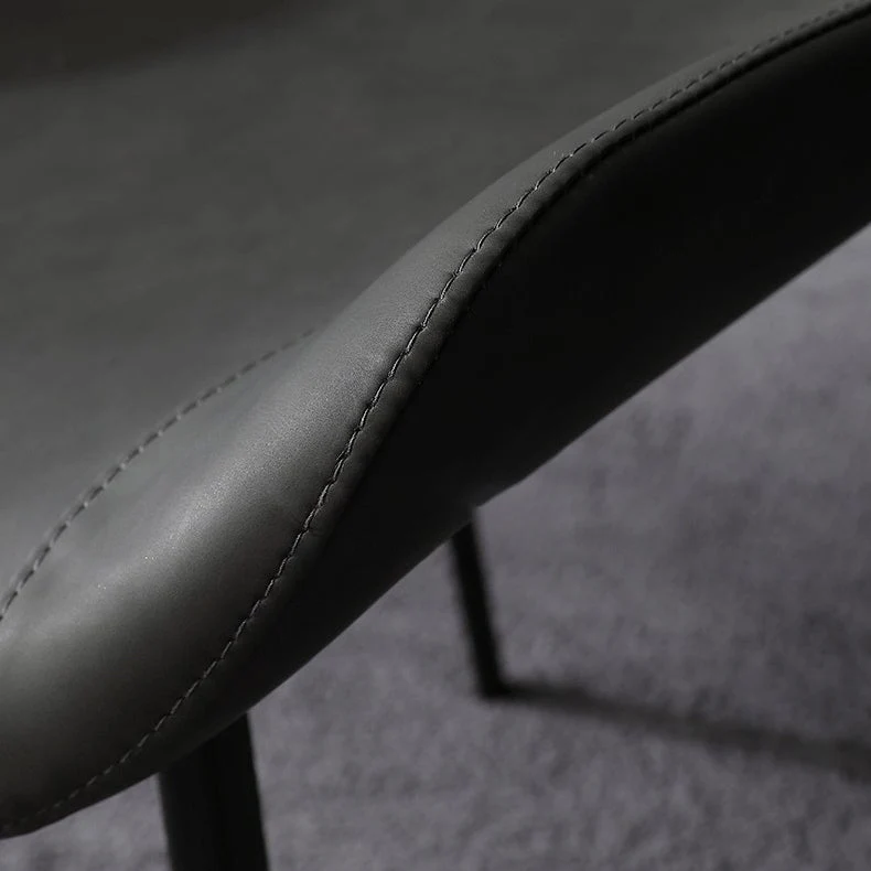 Sedia da pranzo moderna per la casa pelle con schienale massiccio e gambe metallo Clearhalo