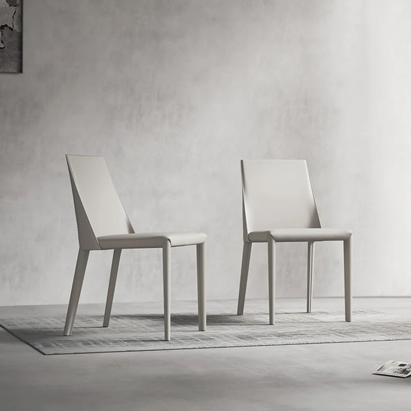 Sedia da pranzo moderna per interni con finitura opaca, ecopelle, con schienale massiccio Clearhalo