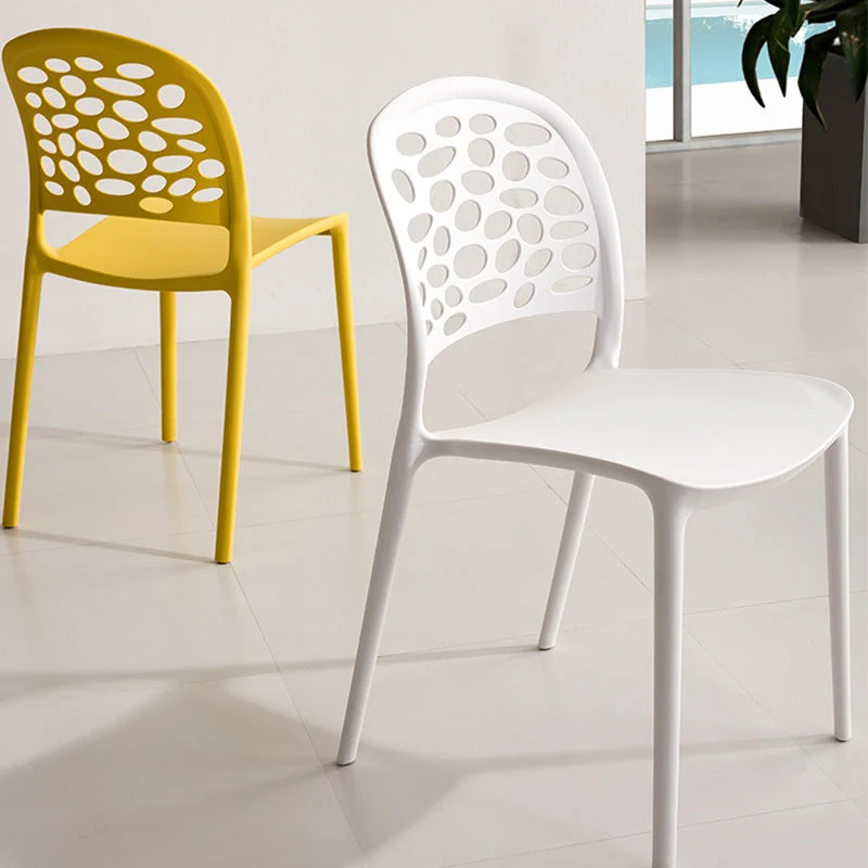 Sedia da pranzo moderna plastica con schienale aperto per sala da pranzo Clearhalo