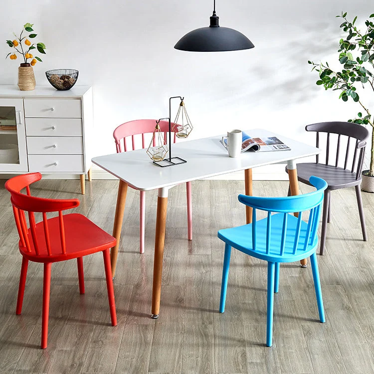 Sedia da pranzo moderna plastica per interni ed esterni Windsor Clearhalo