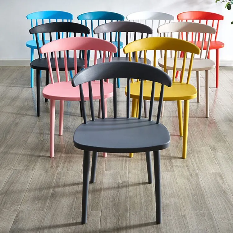 Sedia da pranzo moderna plastica per interni ed esterni Windsor Clearhalo