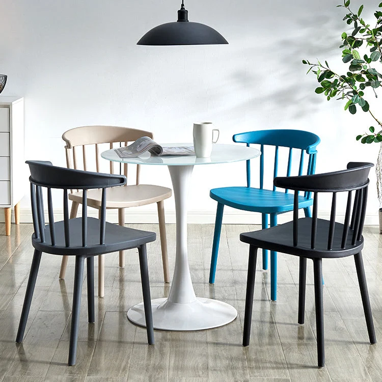 Sedia da pranzo moderna plastica per interni ed esterni Windsor Clearhalo