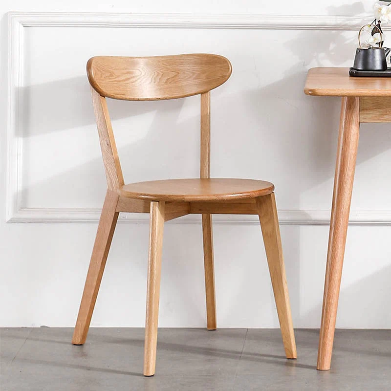 Sedia da pranzo moderna senza braccioli con finitura opaca legno massello con schienale aperto Clearhalo
