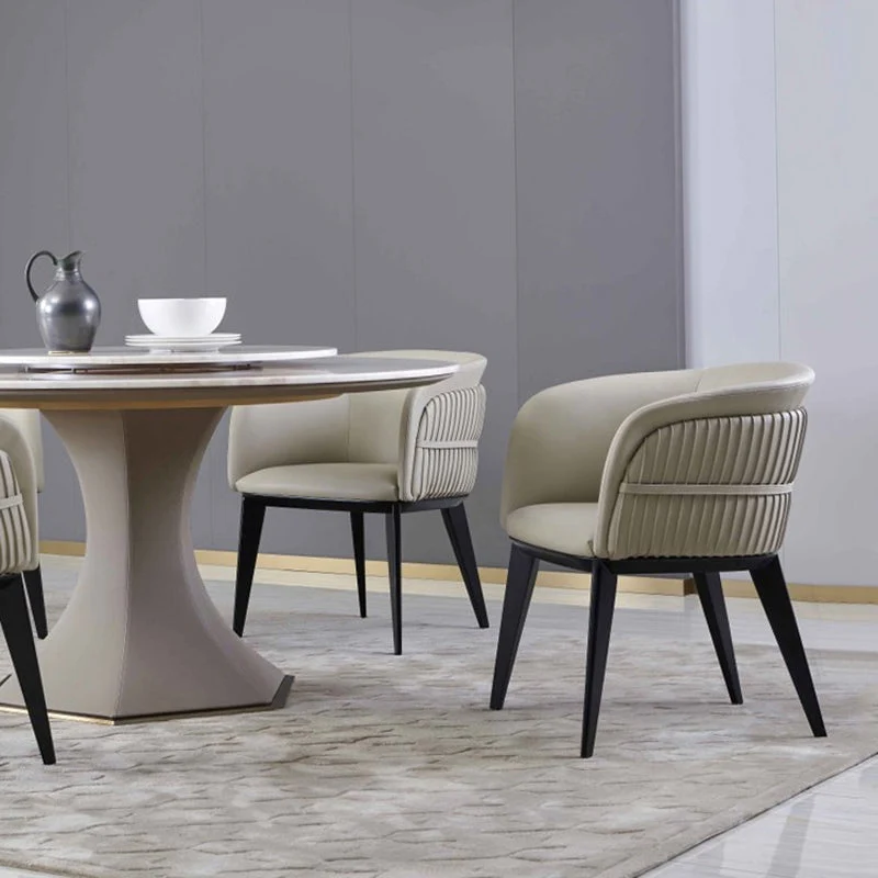 Sedia da pranzo Parsons con braccioli pelle e base legno per sala da pranzo Clearhalo