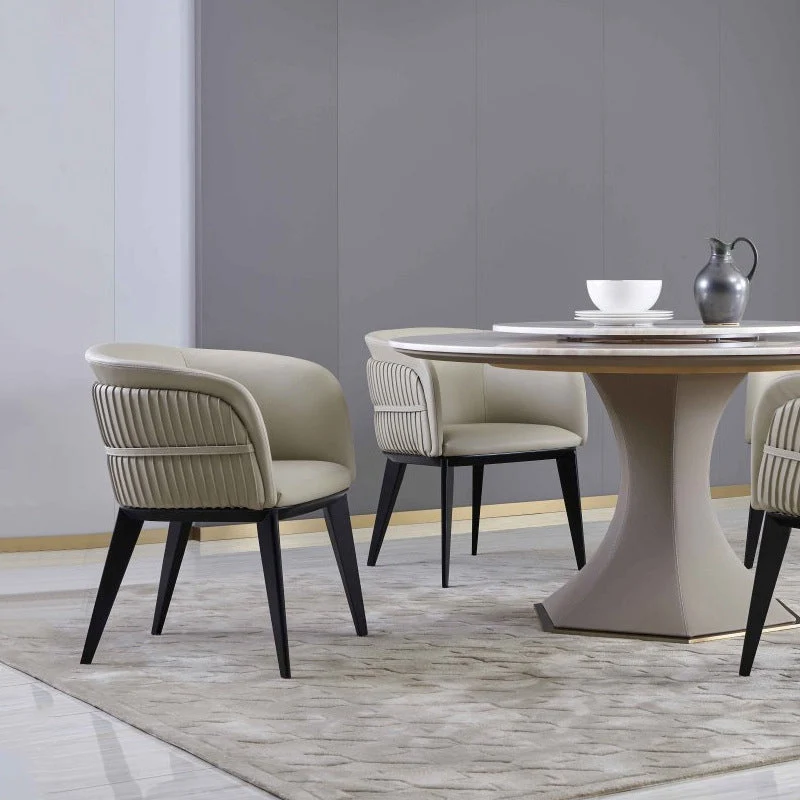 Sedia da pranzo Parsons con braccioli pelle e base legno per sala da pranzo Clearhalo