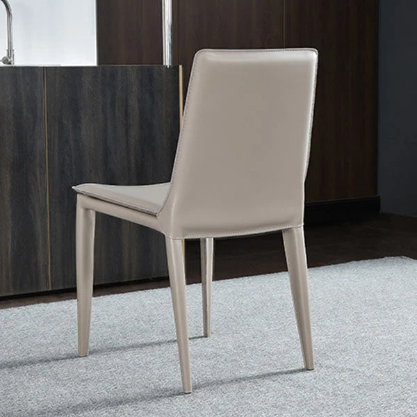 Sedia da pranzo pelle Sedia dal design moderno senza braccioli con schienale massiccio Clearhalo