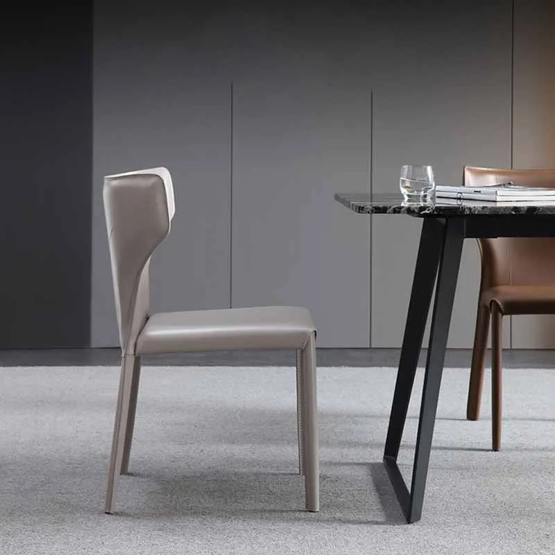 Sedia da pranzo pelle di sella con sedia laterale Wingback da ristorante stile designer Clearhalo