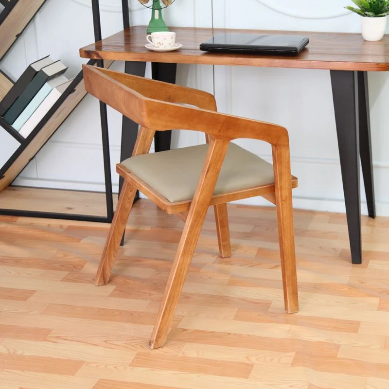 Sedia da pranzo per interni per la casa Poltrona con braccioli con schienale aperto legno massello di pino Clearhalo