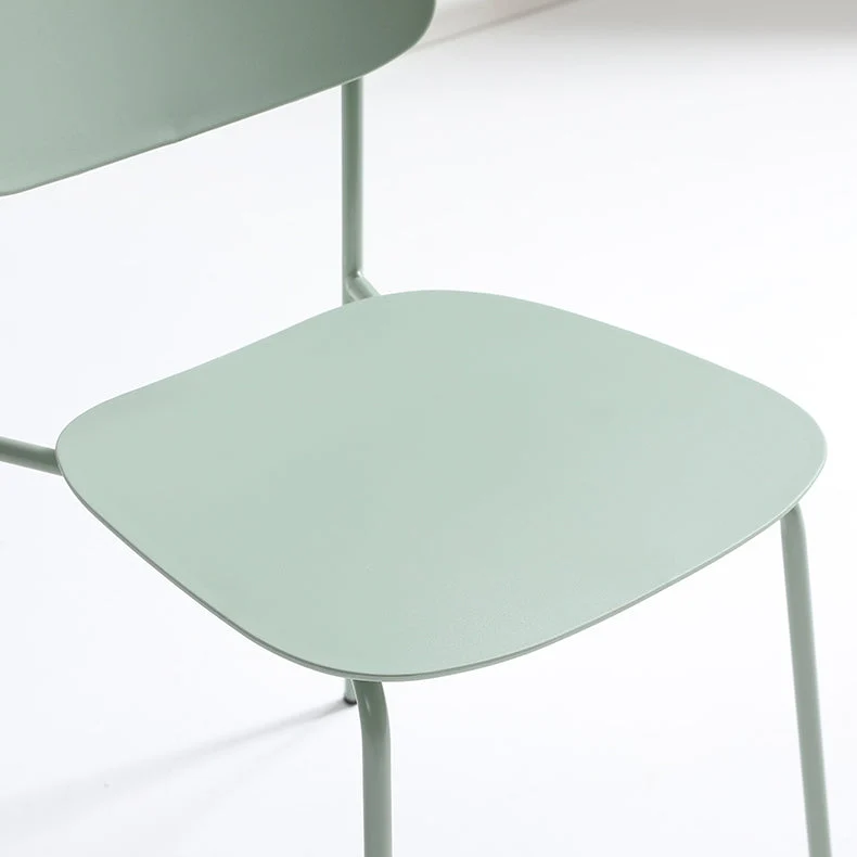Sedia da pranzo plastica con finitura opaca per ristorante contemporaneo con schienale aperto e sedia laterale Clearhalo
