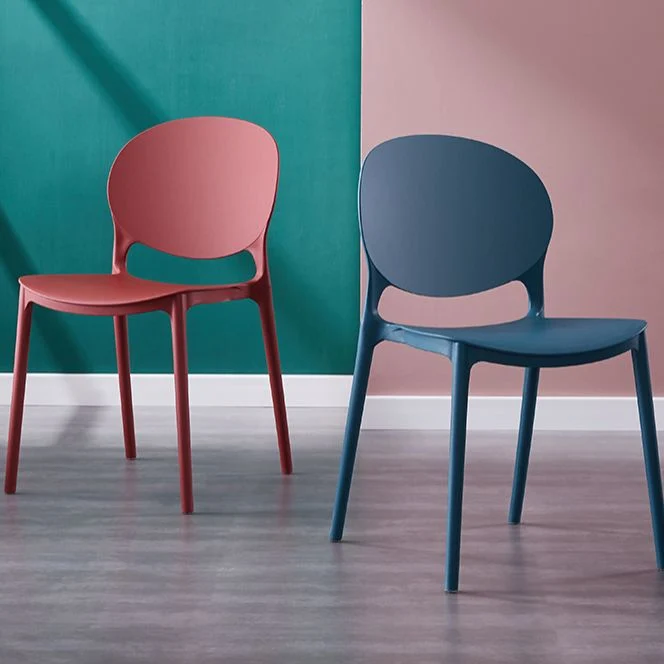 Sedia da pranzo plastica con finitura opaca, sedia scandinava da cucina con schienale aperto Clearhalo