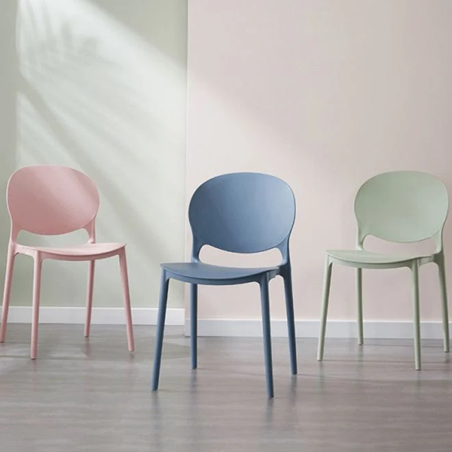 Sedia da pranzo plastica con finitura opaca, sedia scandinava da cucina con schienale aperto Clearhalo
