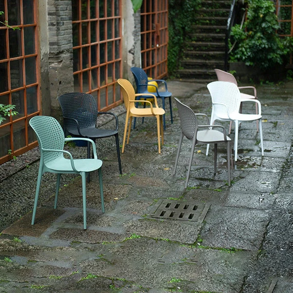 Sedia da pranzo plastica stile Glam con finitura opaca per sala da pranzo Clearhalo