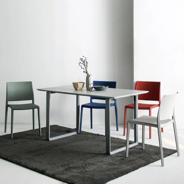 Sedia da pranzo plastica stile nordico Sedia laterale da pranzo con schienale aperto per ristorante Clearhalo