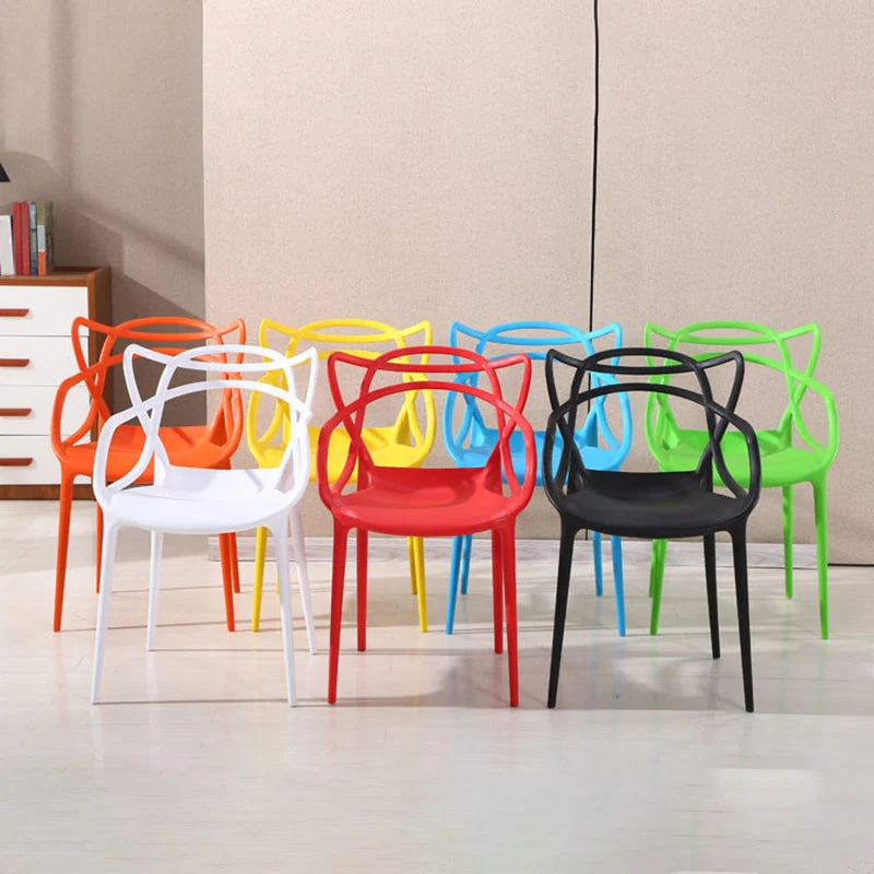 Sedia da pranzo scandinava con braccioli plastica per ristorante, finitura opaca, schienale incrociato Clearhalo