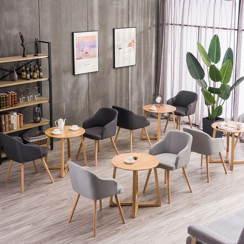Sedia da pranzo scandinava imbottita per la casa con schienale massiccio e finitura opaca Clearhalo