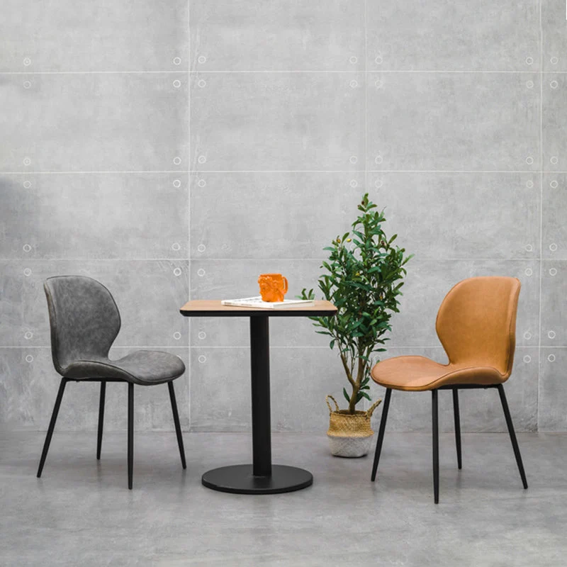 Sedia da pranzo scandinava per ristorante Parsons con finitura opaca pelle PU Clearhalo