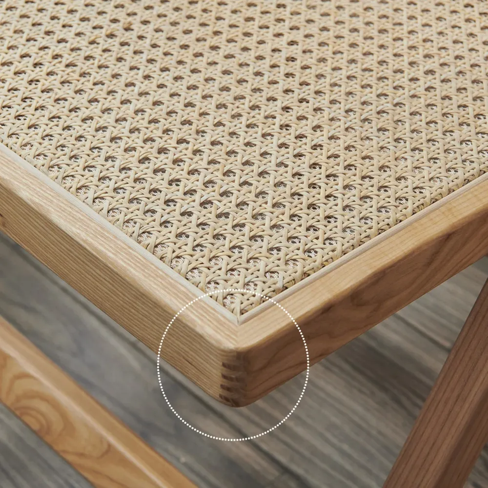 Sedia da pranzo senza braccioli moderna con schienale aperto legno massello con finitura opaca Clearhalo