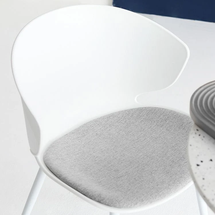 Sedia da pranzo senza braccioli plastica imbottita per sala da pranzo moderna Clearhalo