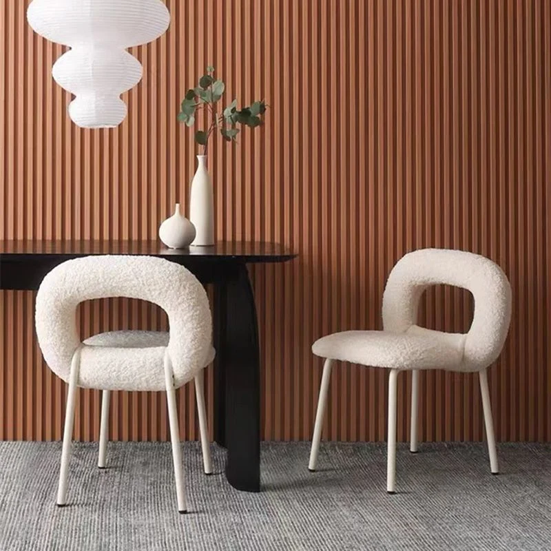 Sedia da pranzo senza braccioli stile designer Sedia velluto con schienale aperto e gambe metallo Clearhalo