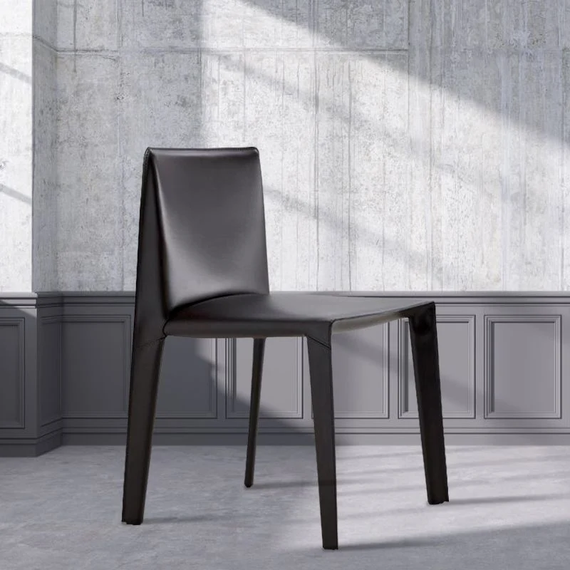 Sedia da pranzo stile designer, sedia laterale pelle, finitura opaca, con schienale massiccio (set di 2) Clearhalo