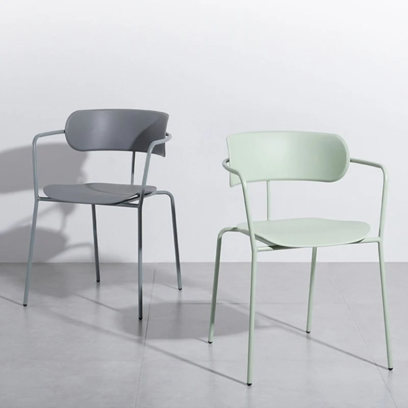 Sedia da pranzo stile moderno con braccioli, plastica, con schienale aperto e base metallo Clearhalo