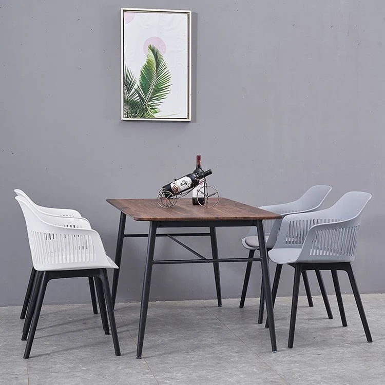 Sedia da pranzo stile moderno per cucina con gambe plastica Clearhalo