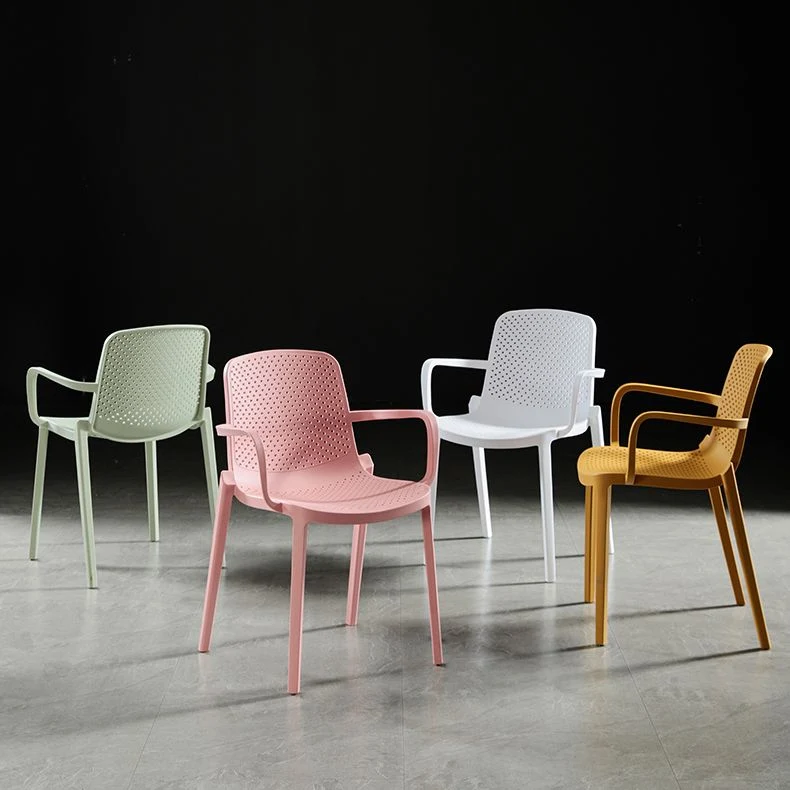 Sedia da sala da pranzo moderna plastica contemporanea con braccioli e schienale solido Clearhalo