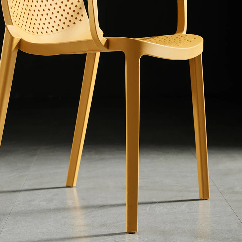 Sedia da sala da pranzo moderna plastica contemporanea con braccioli e schienale solido Clearhalo