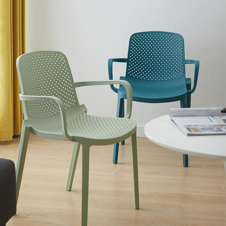 Sedia da sala da pranzo plastica moderna e contemporanea con braccioli e schienale massiccio Clearhalo