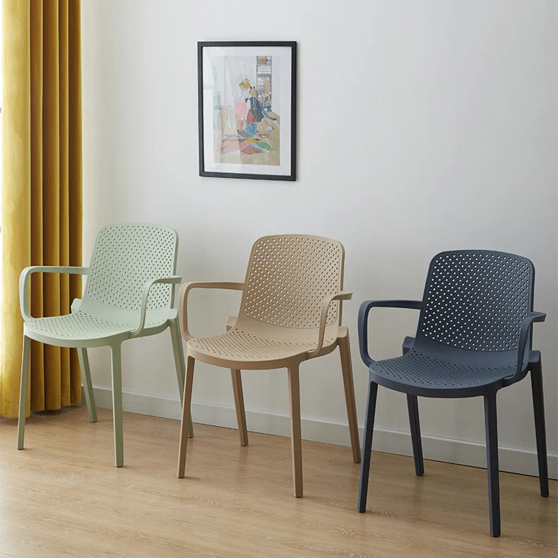 Sedia da sala da pranzo plastica moderna e contemporanea con braccioli e schienale massiccio Clearhalo