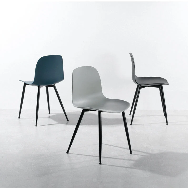 Sedia da salotto contemporanea per la casa, schienale massiccio, gambe metallo, sedia da sala da pranzo plastica (set di 4...