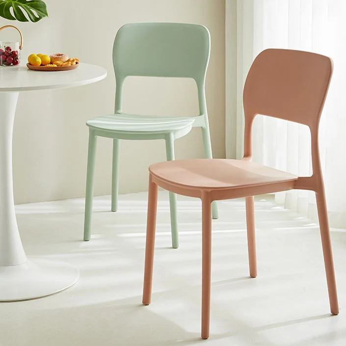 Sedia scandinava da cucina plastica con schienale aperto Clearhalo