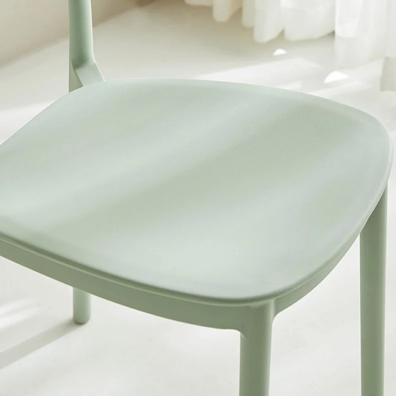 Sedia scandinava da cucina plastica con schienale aperto Clearhalo