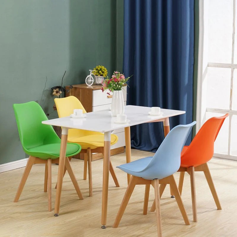 Sedia scandinava per la casa Sedia da sala da pranzo plastica per interni con schienale massiccio e gambe legno Clearhalo