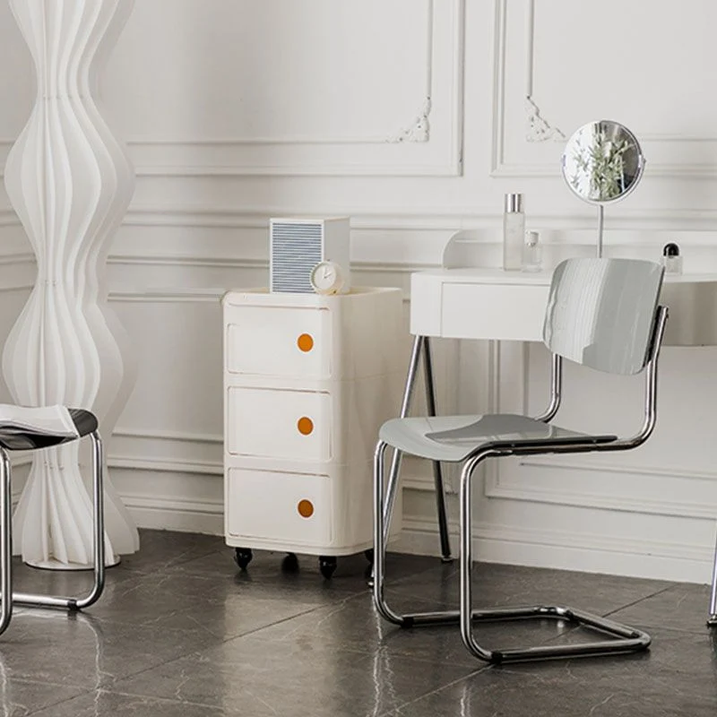Sedia senza braccioli stile moderno Sedia laterale plastica con schienale aperto e base metallo Clearhalo