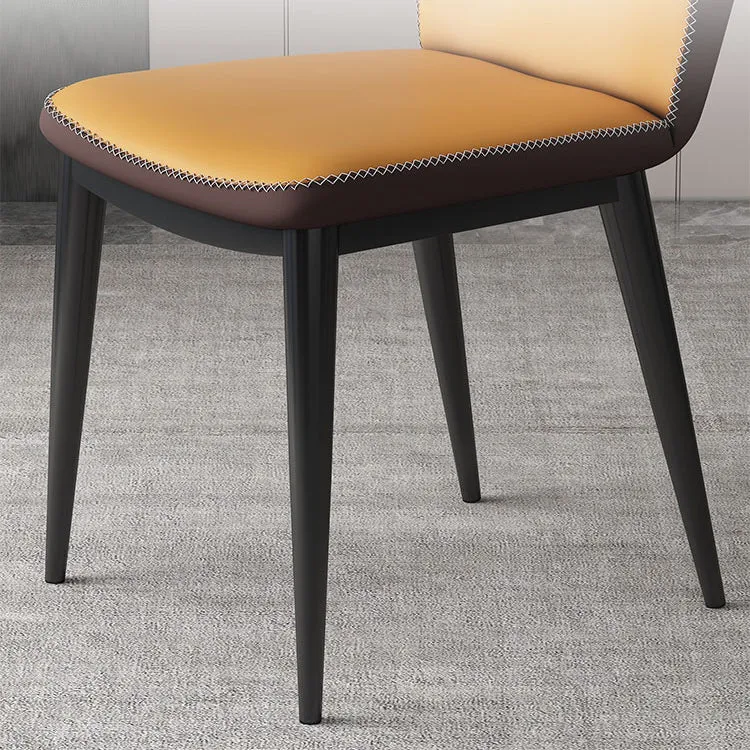 Sedia stile nordico glam da cucina senza braccioli con schienale alto e gambe metallo Clearhalo